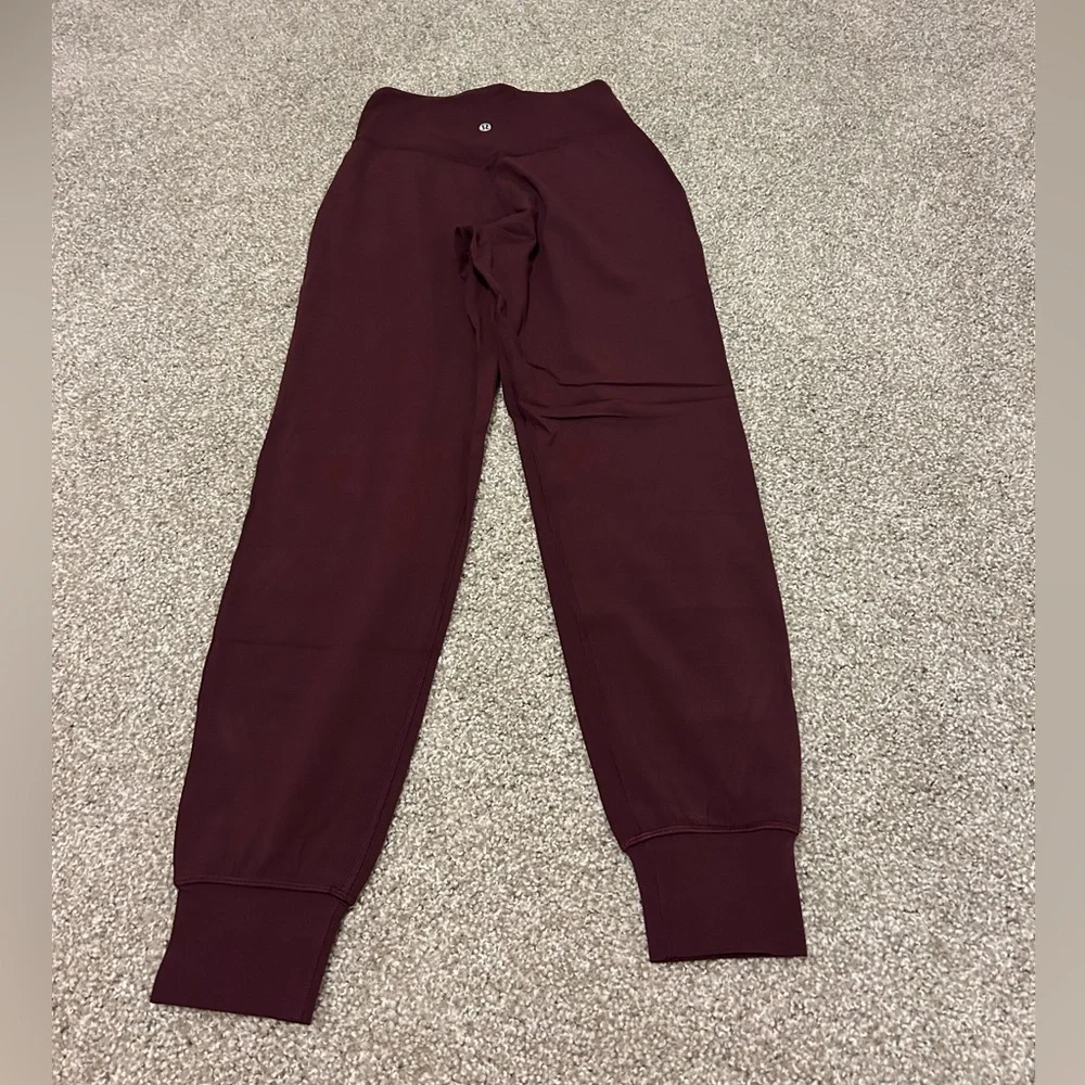 Lululemon Align HR Joggers in Chassis size 4 - Picture 5 of 6